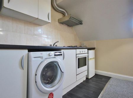 1 bedroom Flat To Let - Photo 5