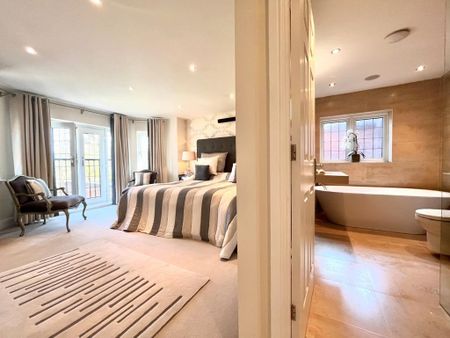 5 bedroom detached house to rent - Photo 4