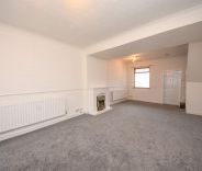 2 bed House - Mid Terrace for Rent - Photo 1