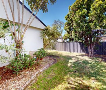 12 Robert Street, Belmont South NSW 2280 - Photo 4