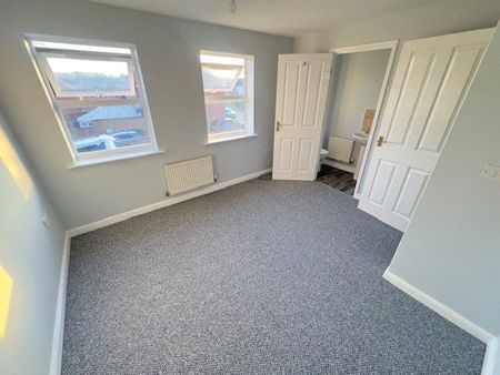 St. James Place, Scunthorpe, DN16 - Photo 2