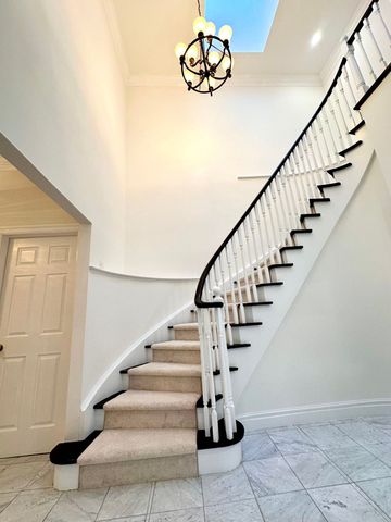 For Lease - 7 Killarney Road, Toronto, Ontario - Photo 3