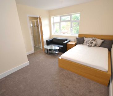Church Road, Reading, Berkshire, RG6 1HW - Photo 4