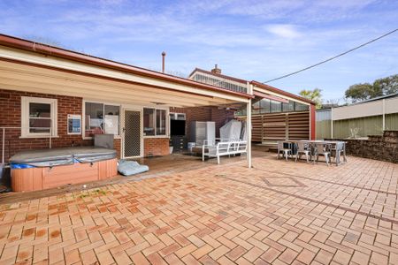 Elevated East Albury Home - Photo 5