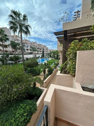 Alquiler de piso en Calle Acacias, 5 - Photo 1