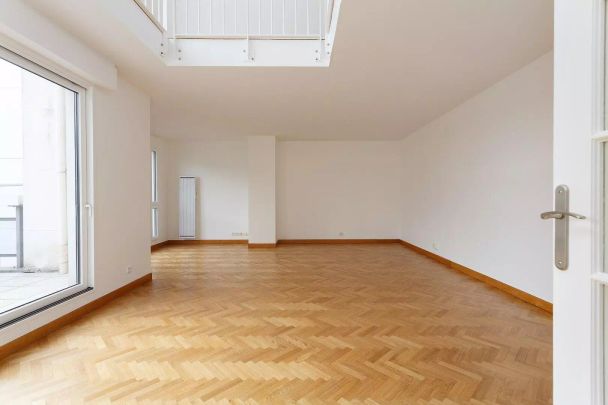 location Appartement T6 DE 140.9m² À PARIS - Photo 1