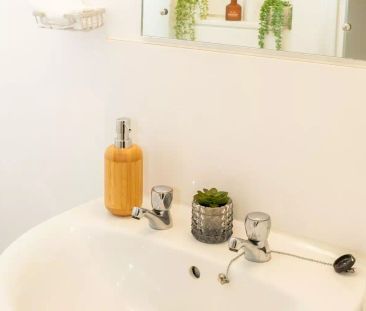 Double Ensuite - Photo 6