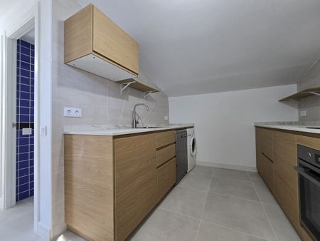 Semi-Detached House · Elviria - Photo 4