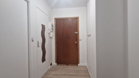 Location Appartement 2 pièces 49m² NANTERRE 92000 - Photo 5