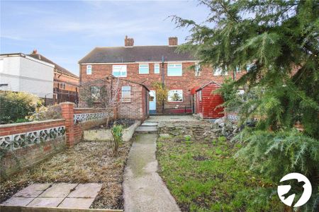 3 bedroom terraced house to rent - Photo 2