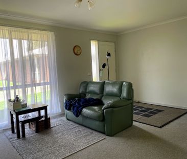 3/103 Bobs Street White Hills VIC - Photo 1