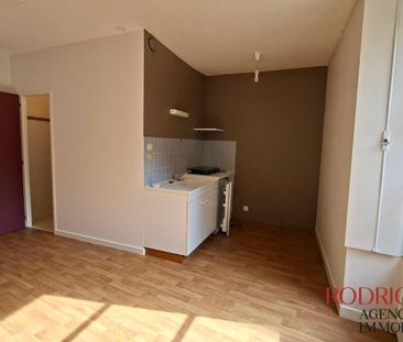 Location Appartement 1 pièce 20m² POITIERS 86000 - Photo 2