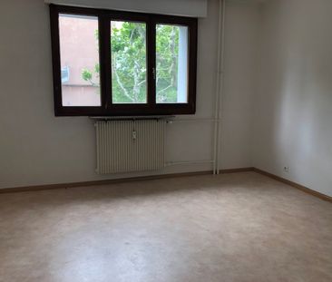 Location Appartement 116.1 M² SAINT-LOUIS 1 120 € - Photo 6