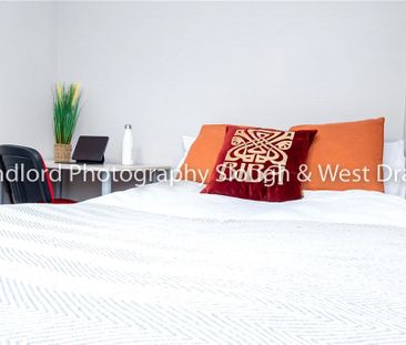 Park Barn East, Guildford, Surrey, GU2 8EW - Photo 1