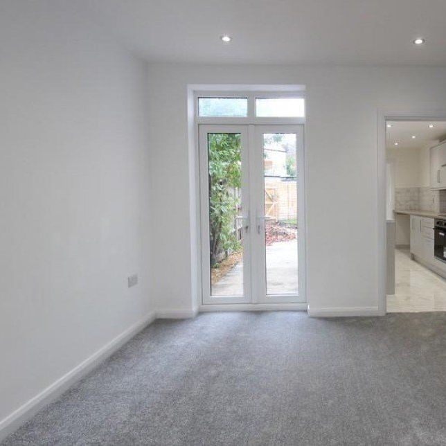 3 bedroom terraced house to rent - Photo 1