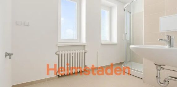 Pronájem bytu 1+kk 28 m - Fotografie 2