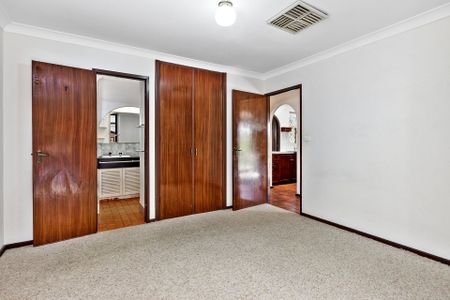 9 Sycamore Close, - Photo 4