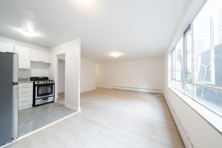For Lease - 77 Erskine Avenue Unit# 306, Toronto, Ontario - Photo 3