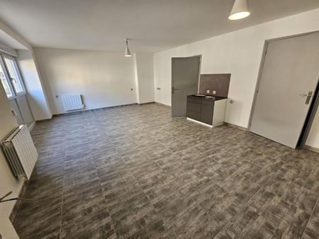Location Appartement 2 pièces 59m² LE CREUSOT 71200 - Photo 2