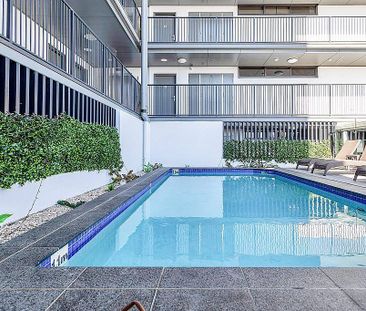 FULLY FURNISHED 2 BEDROOM UNIT - Photo 5