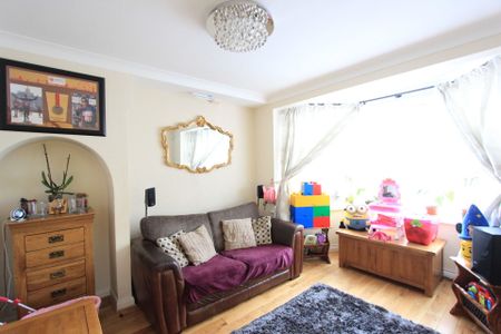 Oxford Close, Mitcham, CR4 - Photo 3