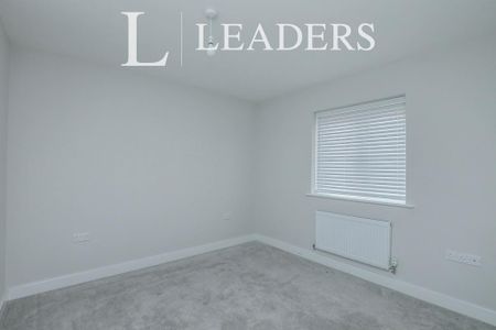 3 bedroom detached house to rent - Photo 4