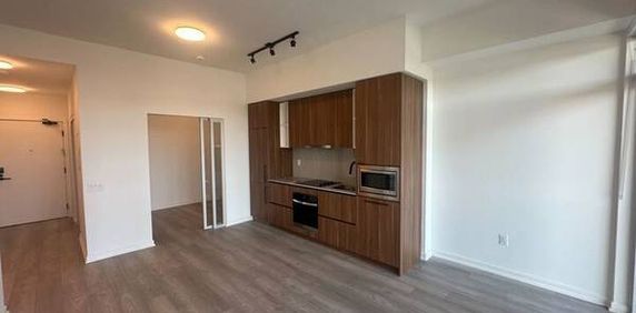 BRAND NEW 2 BEDS 1 BATH LUXURIOUS GALLERIA ON THE PARK INTERNET INCLD - Photo 2