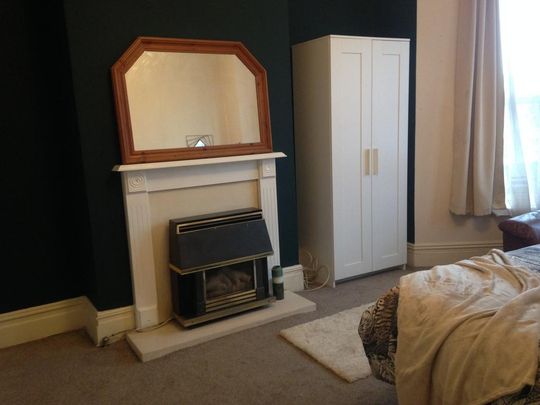 5 bedroom house to rent - Photo 1