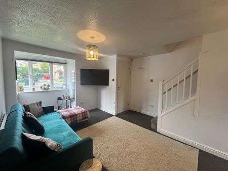 2 bedroom semi-detached house to rent - Photo 2