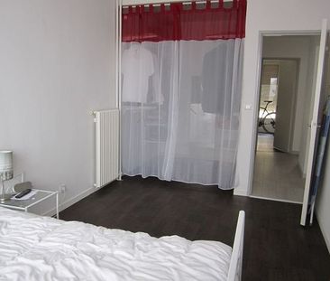 Location Appartement 3 pièces 69m² ANGERS 49000 - Photo 2