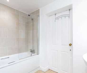 Crawley Road, Horsham, RH12 - Photo 1