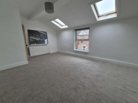 4 bedroom terraced house to rent - Photo 4