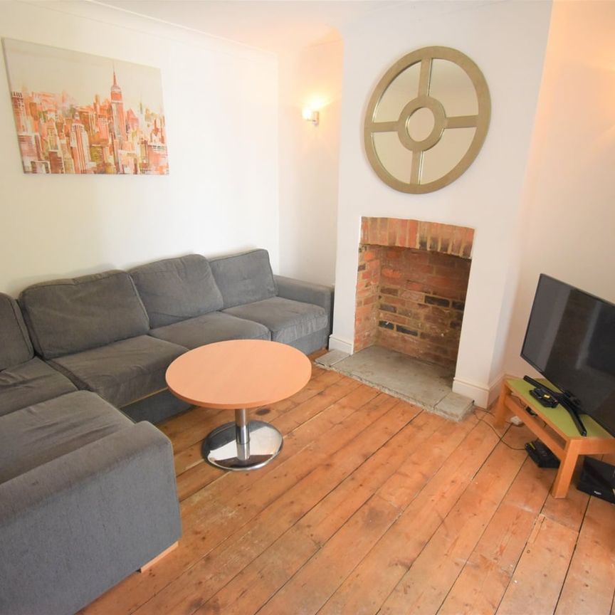 6 Bed Terraced House, Donnington Road, RG1 - Photo 1