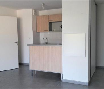 location Appartement T2 DE 43.31m² À BRUGUIERES - Photo 6