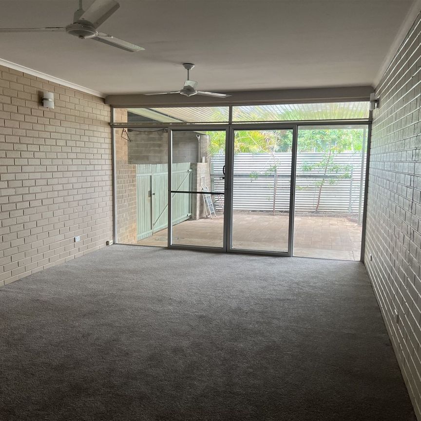 Three Bedroom Family Home in Braitling - Photo 1