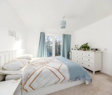 4 bedroom terraced house to rent - Photo 6