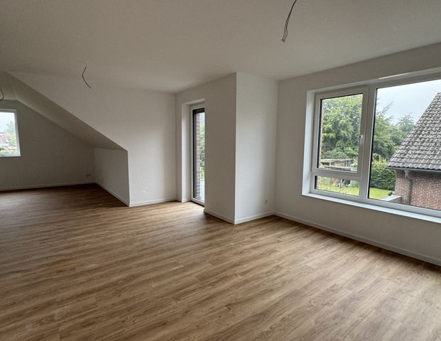 Dachgeschosswohnung in ruhiger Wohnsiedlung! - Photo 1