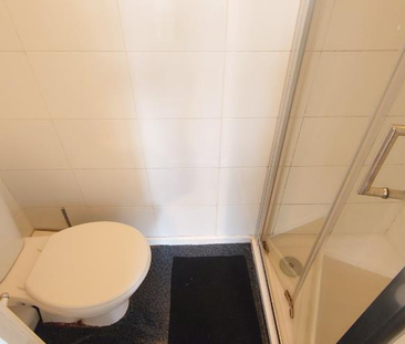 Hobs Moat Road, Solihull, West Midlands - Photo 3