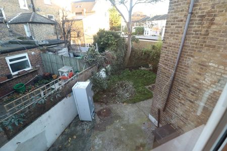 1 Bed Semi-Detached House, Ryecroft Road, SE13 - Photo 3