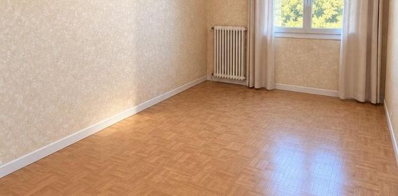 Location Appartement 3 pièces 67m² MACON 71000 - Photo 2