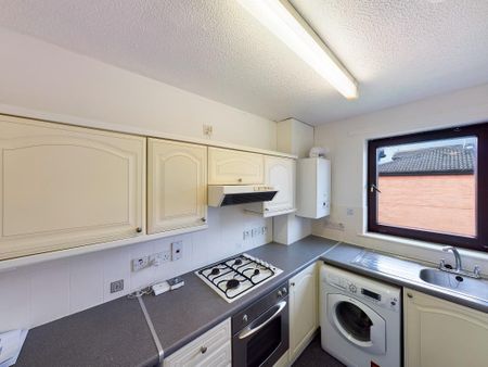 2 bedroom flat to rent - Photo 4