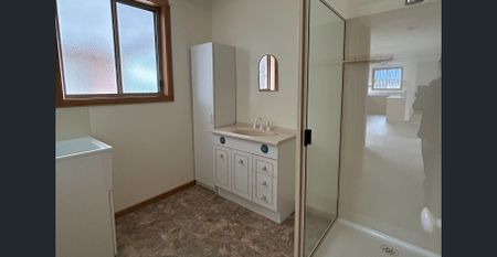 Low maintenance living - Photo 3