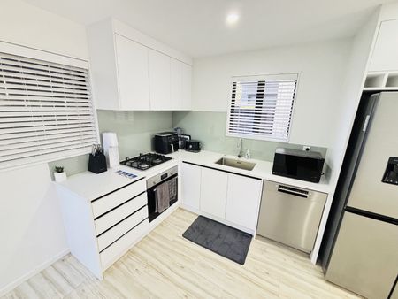 HENDERSON, 3 BEDROOMS - Photo 5