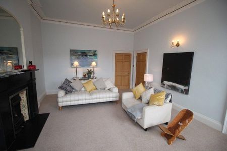 3 bedroom apartment to rent - Photo 2