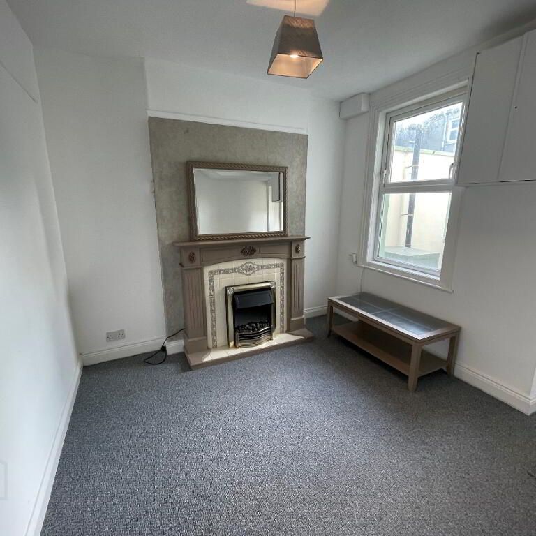 2 Adelaide Avenue, Whitehead, Carrickfergus, BT38 9RZ - Photo 1