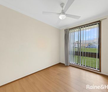 Charming 2 Bedroom Villa in the Heart of Macquarie Fields - Photo 2
