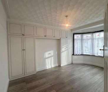 Ashburton Avenue Ilford, IG3 - Photo 2