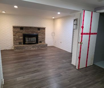 For Lease - 221 Elgin Street, Oshawa, Ontario - Photo 4