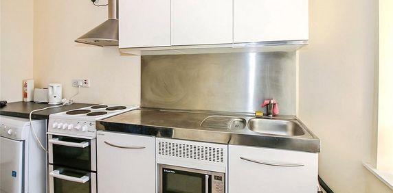 1 bedroom flat to rent - Photo 2