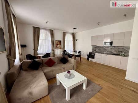 Pronájem bytu 2+kk 79 m² - Fotografie 3